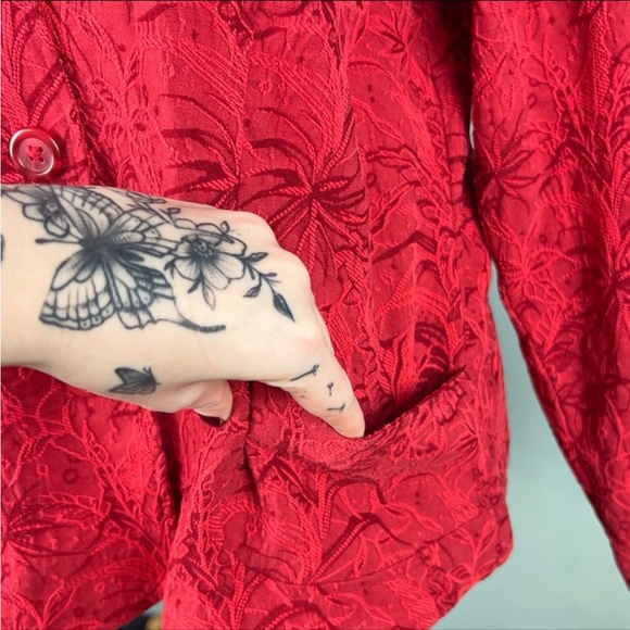 Red Detailed Jacket - Picture 5 of 6